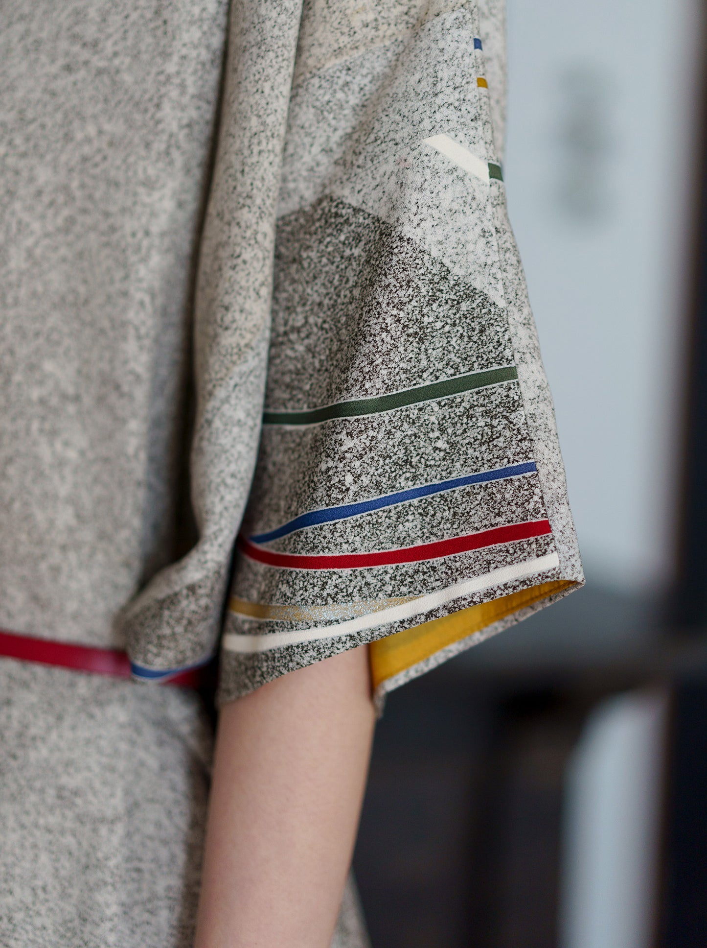 キモノワンピースドレス|グレー_有機的柄